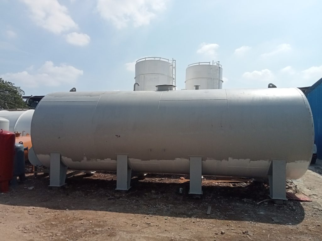 Pabrikasi Storage Tank Mingguan 18000 Liter Di Kigamani
